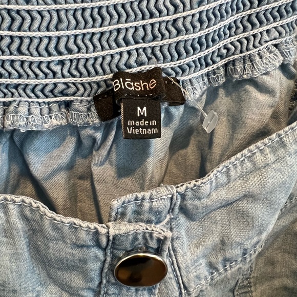 3 crop blouses for $20 dlls 2 with tag and one only worn for a short time - Picture 3 of 4